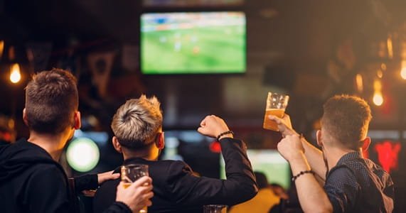 Streaming IPL Matches in Cafes